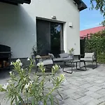 Villa Dom Pod Hradom S Kinom A Saunou Trnava pri Laborci