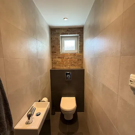 Villa Dom Pod Hradom S Kinom A Saunou Trnava pri Laborci